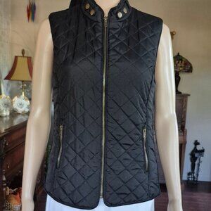 Zenana Outfitters  Quilted Utility . Small. NWOT.